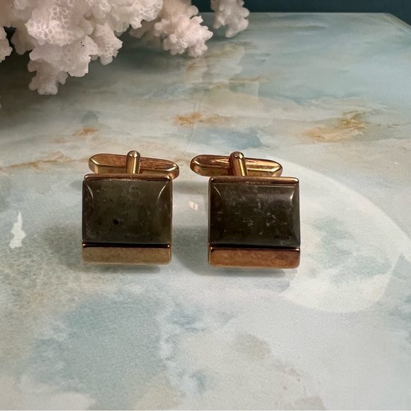 Vintage Gold Tone with Green Stone Cufflinks